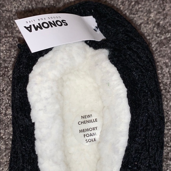 Fuzzy Slippers - Picture 3 of 4